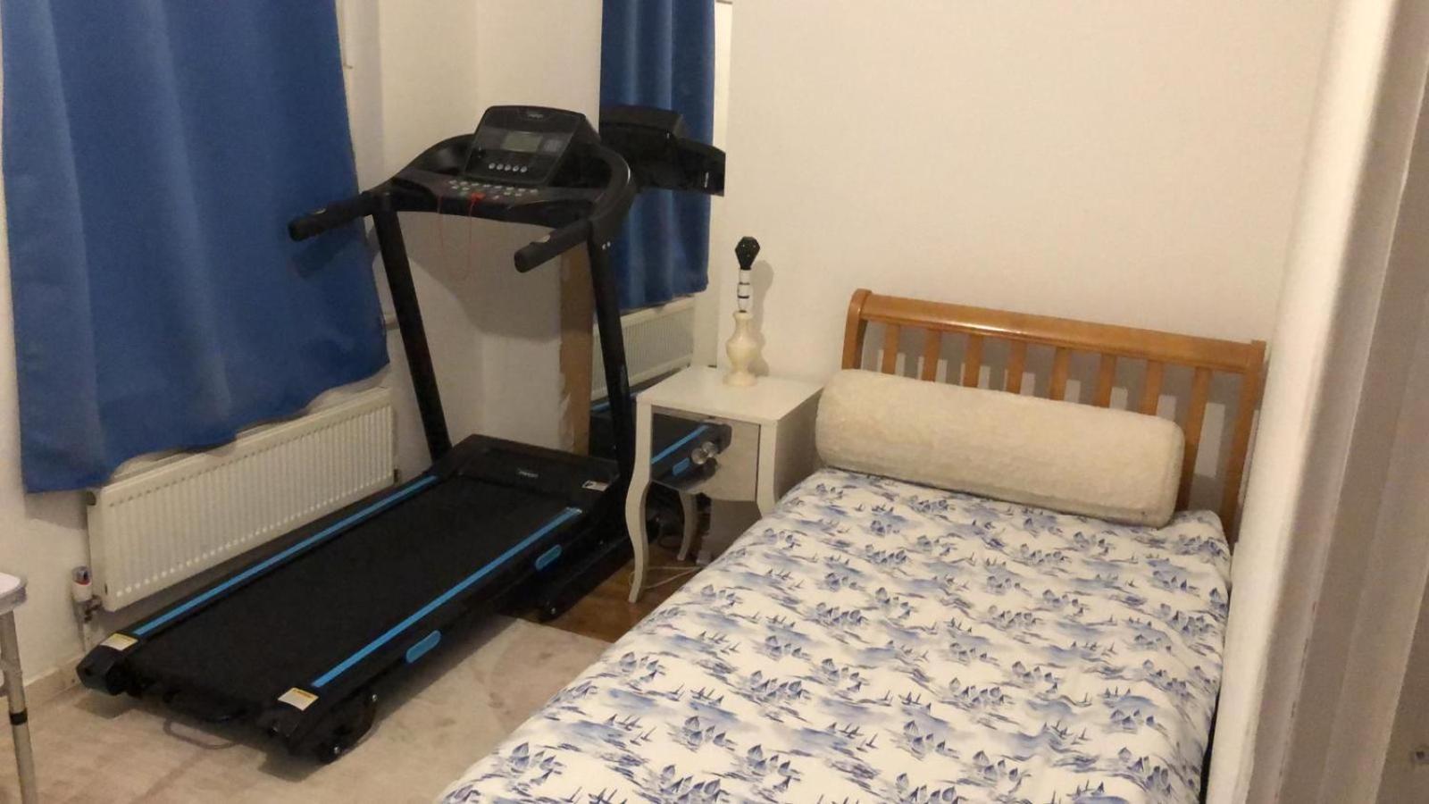 Prime Location - Cosy Room Dedicated Bathroom Alloggio in famiglia